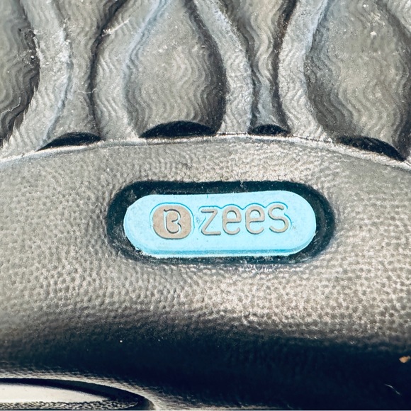 2 PAIR Women’s Size 10 Comfort Slip Ons Loafers BZees and Serra Black and Pink - Picture 6 of 13